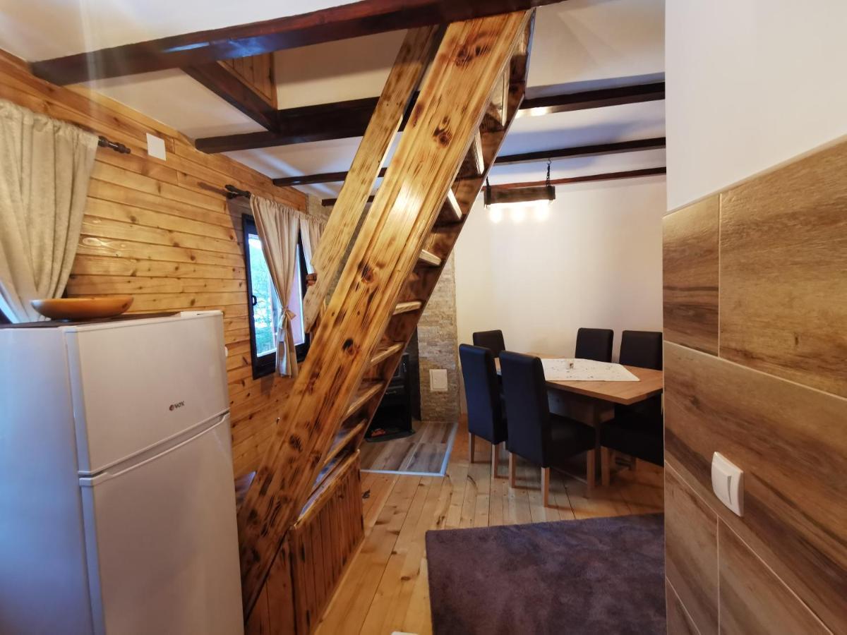 Vila Tijana Mitrovac Kültér fotó
